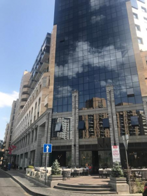 Buzand Apartment